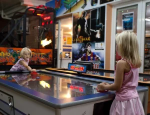 07 Group Hotel Alanya 10-Game Center(Air Hockey) alanya eğlenceli oteller